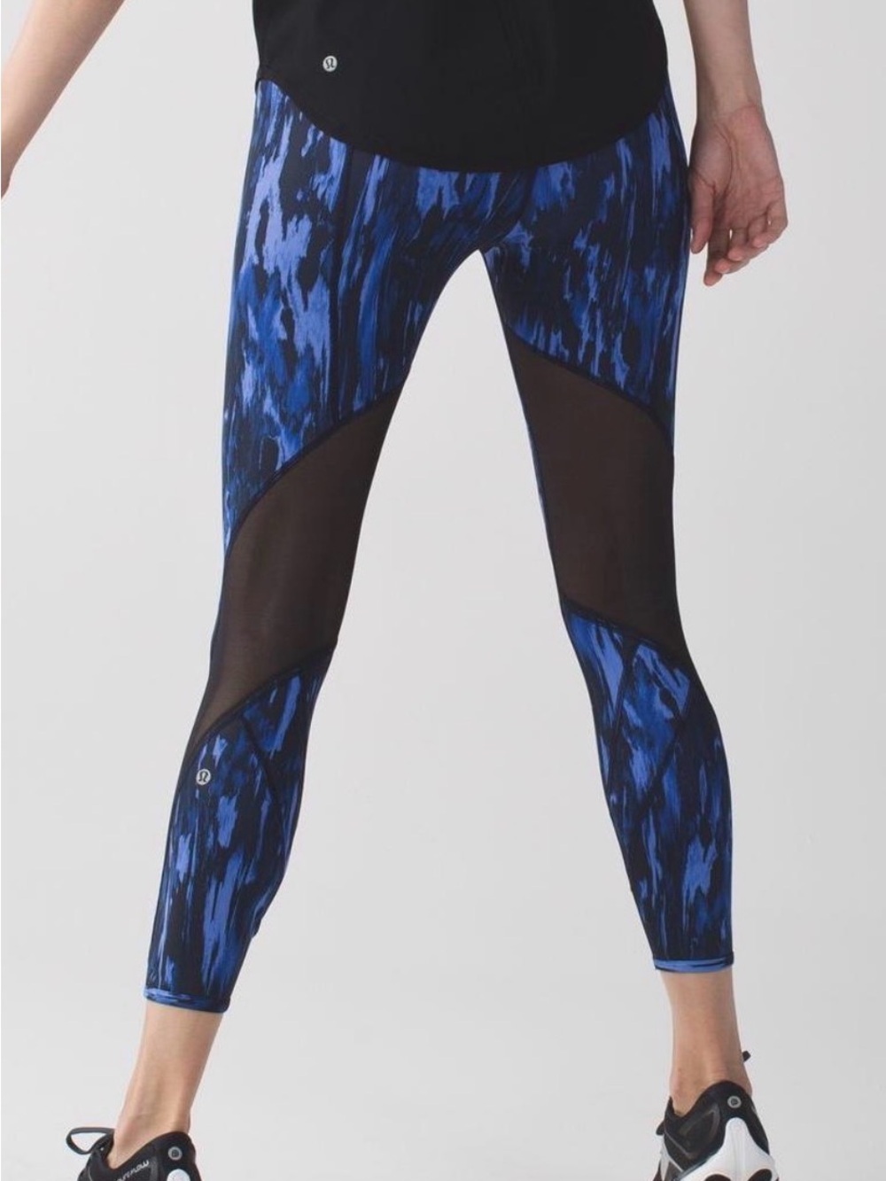 Lululemon All Meshed Up 7/8 Tight size 6 Black Blue Mesh Athletic Wear